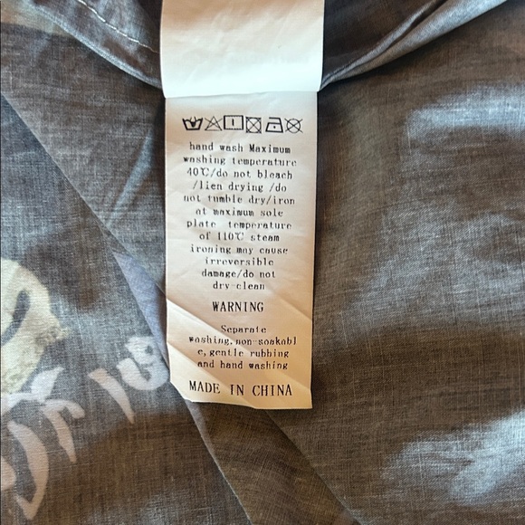 Mukzin Designer Women’s Button Up Long Sleeve Shirt - Size Medium - Picture 10 of 11